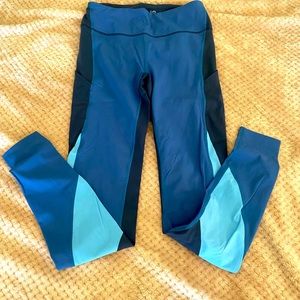 Outdoor voices, royal blue block, color of the full length leggings, size small